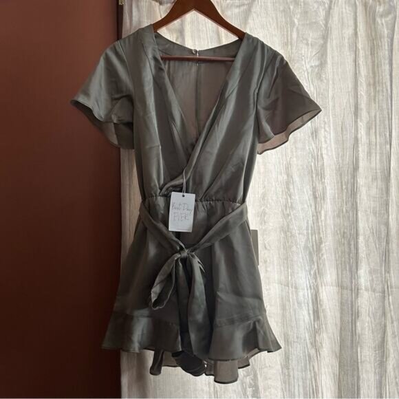 Show Me Your Mumu Say I Do Romper Moss Green Luxe Satin Sage Bridal Party NWT L - Picture 3 of 8